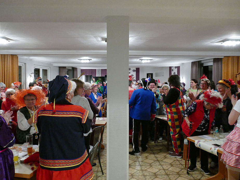 Frauenkarneval der kfd im Landhotel Weinrich (Foto: Karl-Franz Thiede)